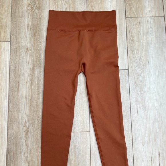 Aleur Active Set | Medium - Picture 10 of 15